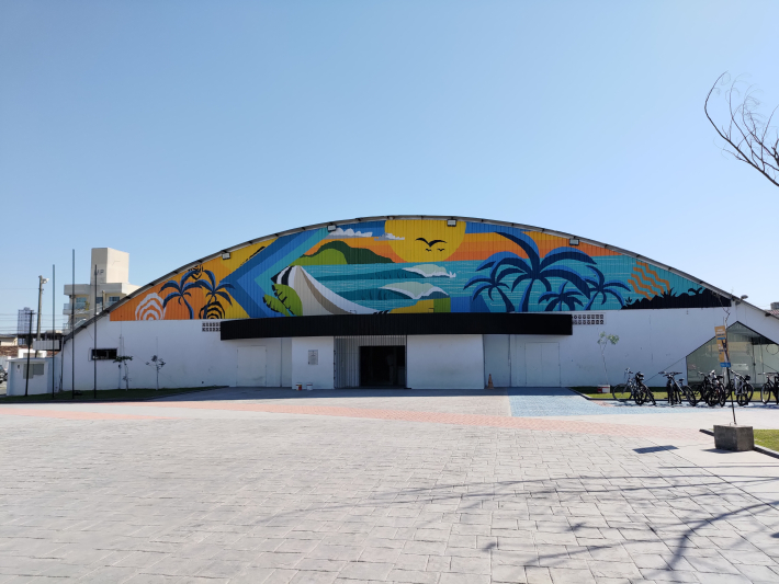 fundacao-cultural-de-navegantes-presenteia-a-cidade-com-imponente-obra-de-arte-em-graffiti