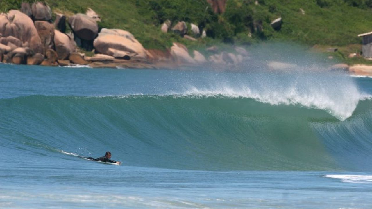 mundial-de-surfe-tera-etapa-em-floripa