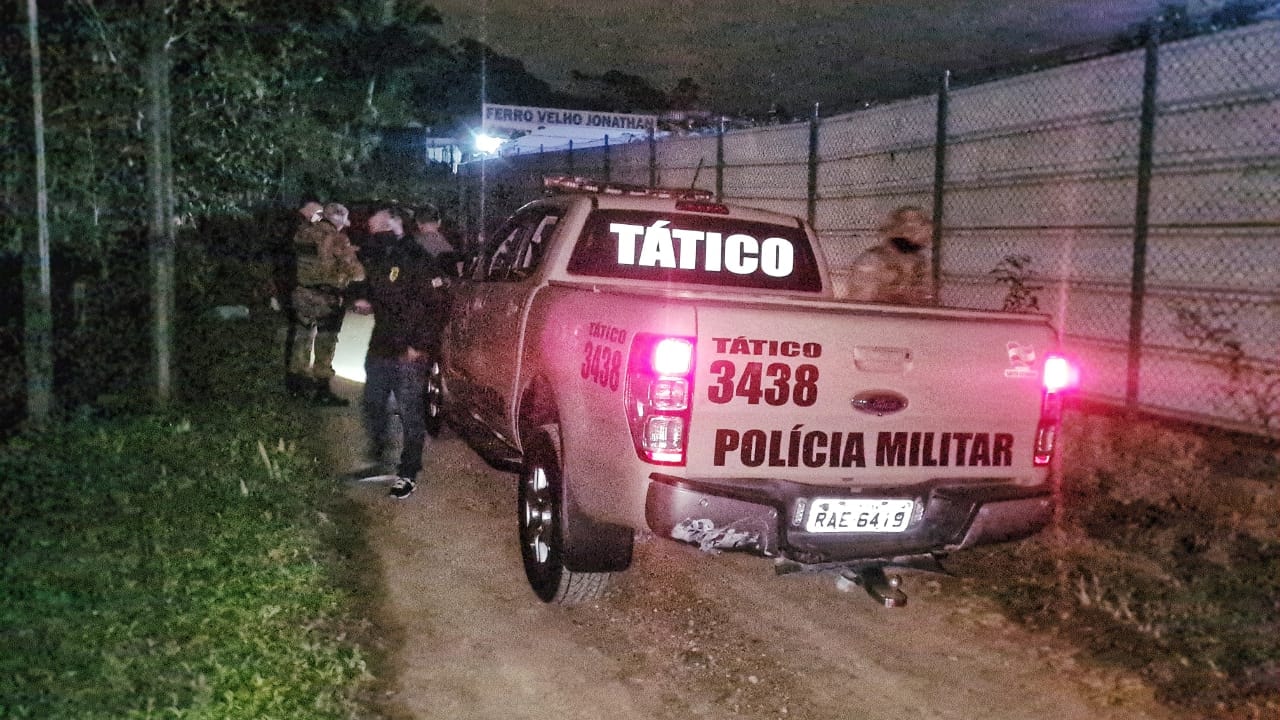 troca-de-tiros-com-a-policia-militar-deixa-tres-agentes-em-obito.