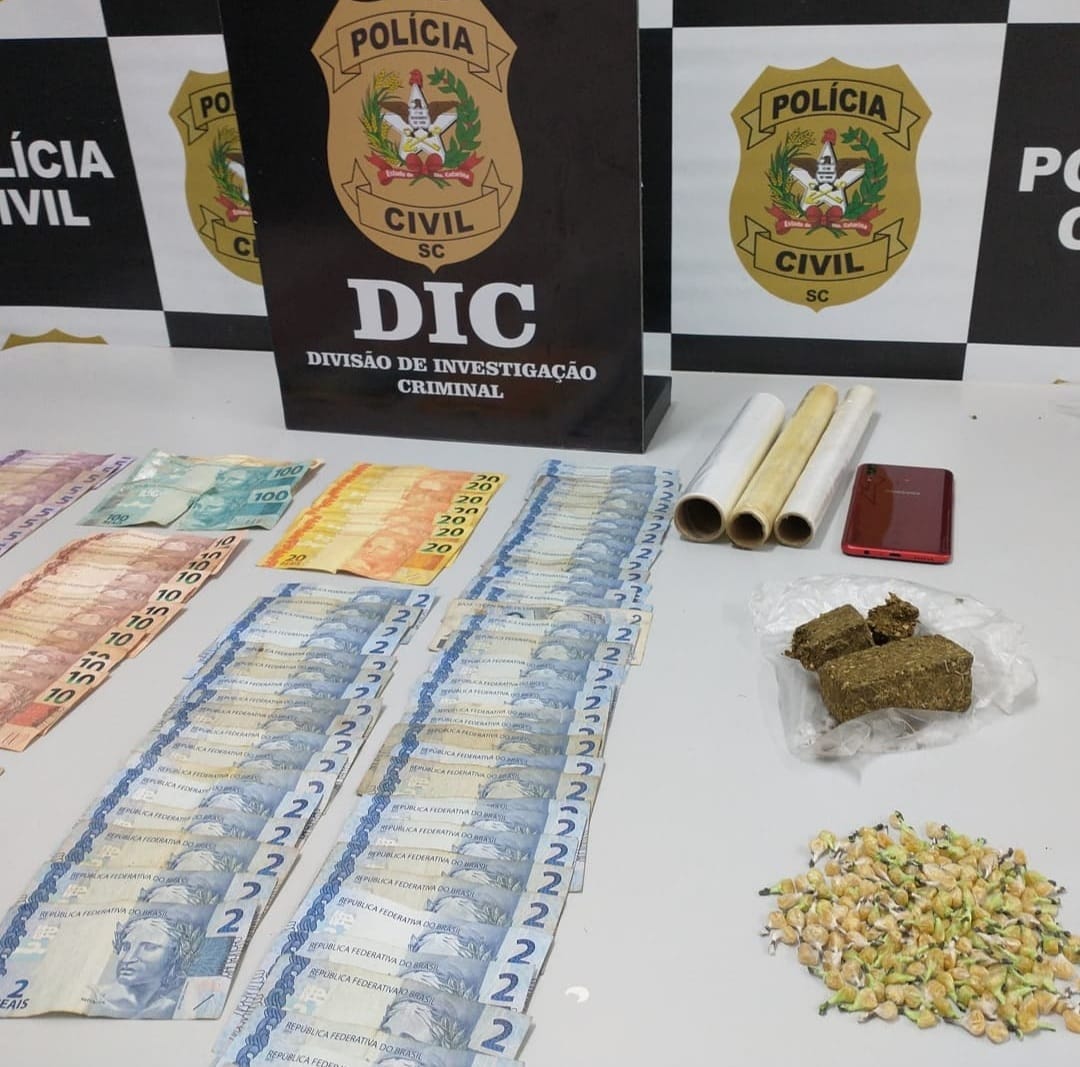 policia-civil-realiza-prisao-e-fecha-ponto-de-venda-de-drogas-em-joinville