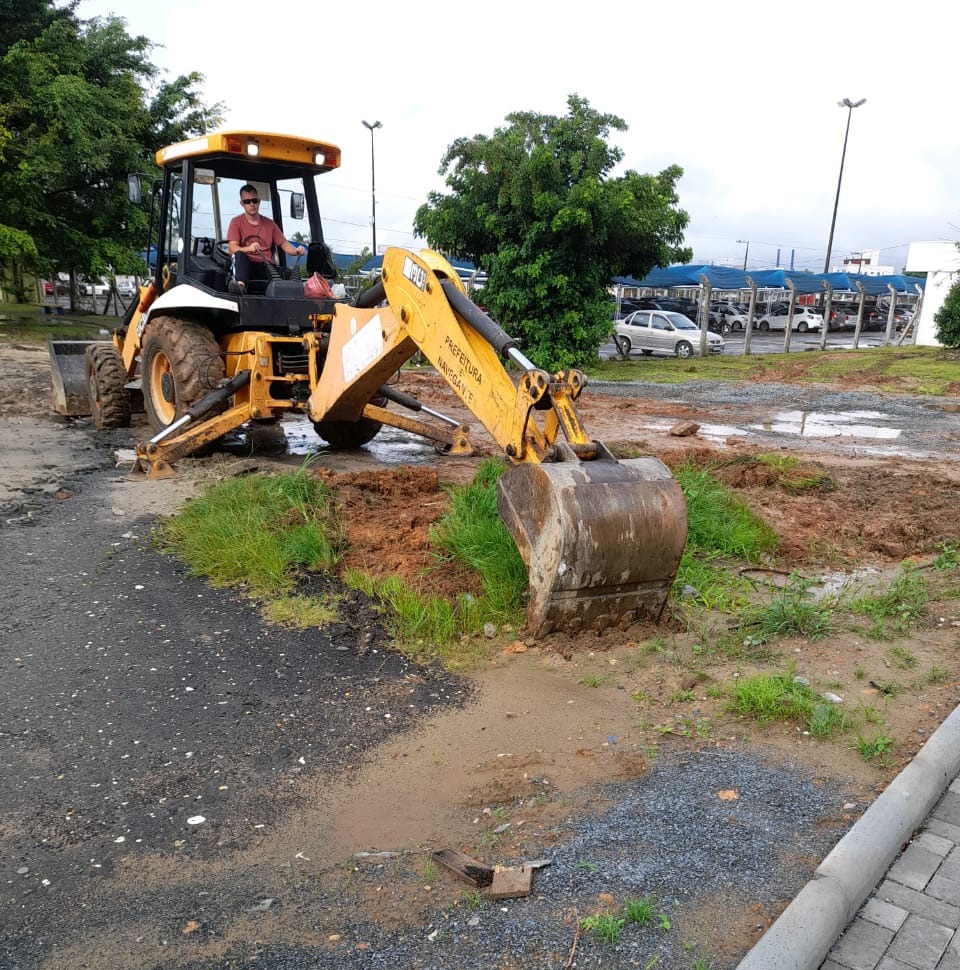 secretaria-de-obras-realiza-limpeza-e-patrolamento-de-ruas