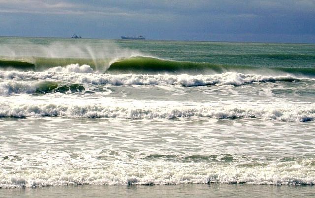 final-de-semana-promete-boas-ondas-para-a-pratica-do-surfe-em-navegantes