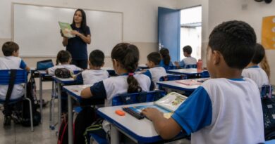 Prefeitura de Navegantes suspende pagamentos e reforça rigor na fiscalização de kits escolares
