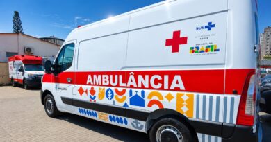 Saúde de Navegantes recebe nova ambulância para ampliar transporte de pacientes